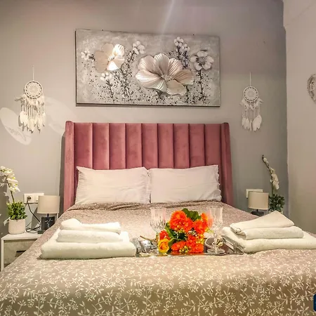 아파트 Mythos House Luxury Apartment!! 라리사